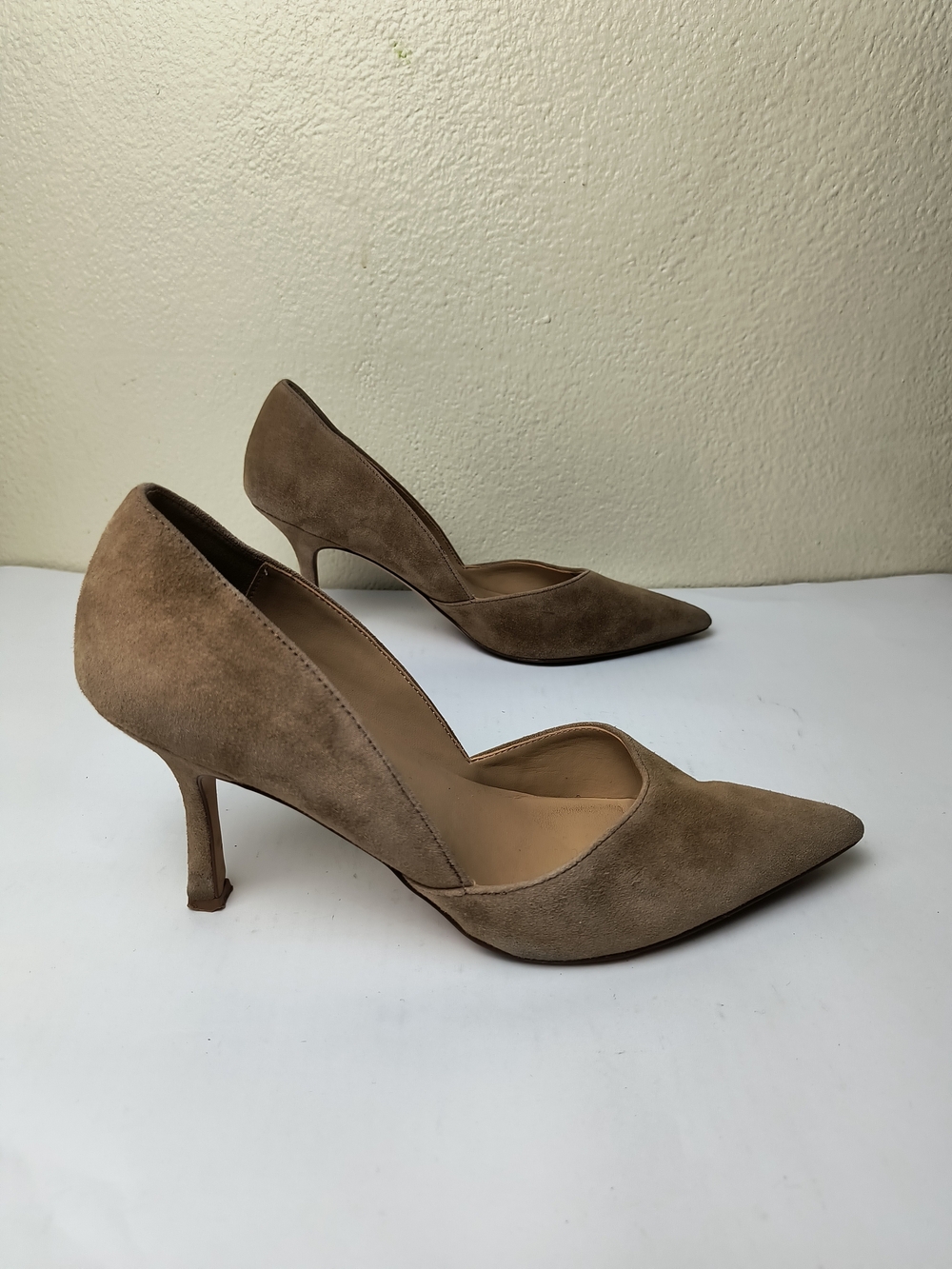 Ann Taylor 8.5M Taupe Suede Pointed-Toe Pumps - Picture 2 of 10